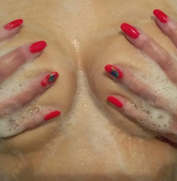 Москва - мой основной кулис, где я наслаждаюсь жизнью и творю незабываемые встречи. Моя опытность позволит тебе испытать наслаждение, которого ты никогда не забудешь. В моем арсенале широкий спектр услуг для удовлетворения каждой твоей желанной потребности. Фото гарантированы, отзывы говорят сами за себя. 🌟💋Воплощение твоих фантазий ждет тебя! 5660, 37 лет